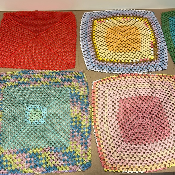 HANDMADE Table Decorative Covers/ mats - set of 5 - Picture 1 of 8